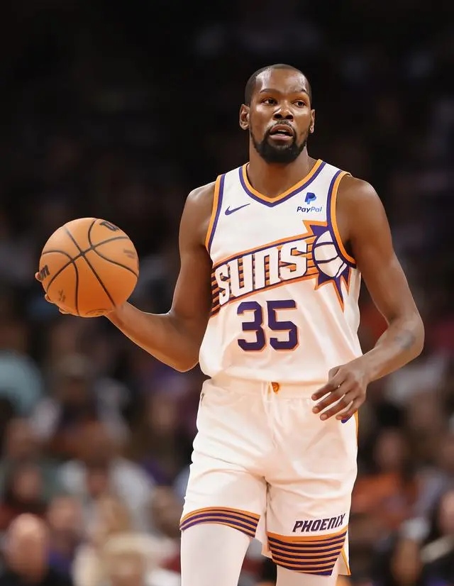 开云sports -集结日菲尼克斯太阳备战足总杯，复出首秀细节曝光，态度坚定，轮换策略成焦点(菲尼克斯太阳队交易最新消息)